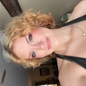 Meet your Posher, Kylee